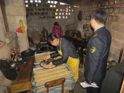 破解食品小作坊監(jiān)管瓶頸 安全與發(fā)展并舉